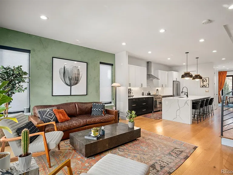2427 S Race St — Photo 9