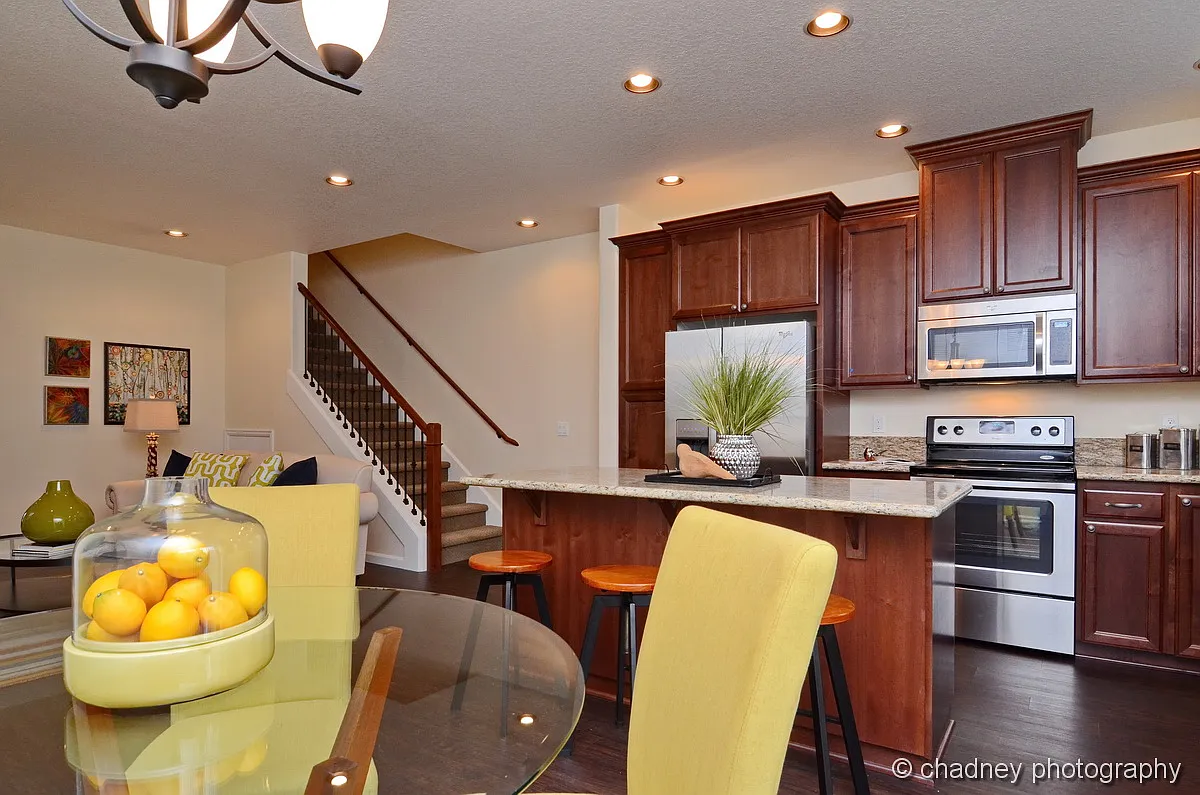 3 bed, 2.5 bath, 1880 sqft, $2,395 — Photo 4