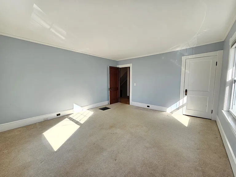 28 Lincoln St — Photo 19