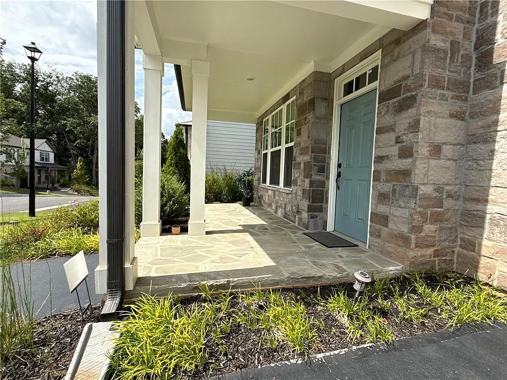 5 bed, 2924 sqft, $2,950 — Photo 4