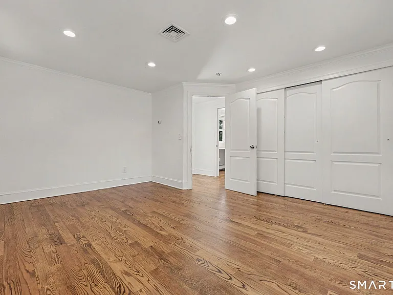 130 W Norwalk Rd — Photo 12