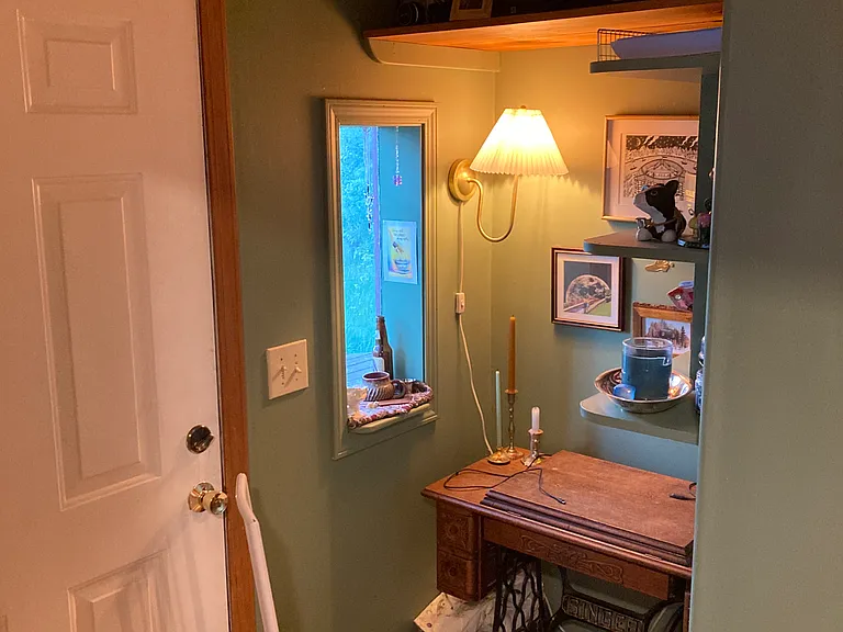 9 B St — Photo 7