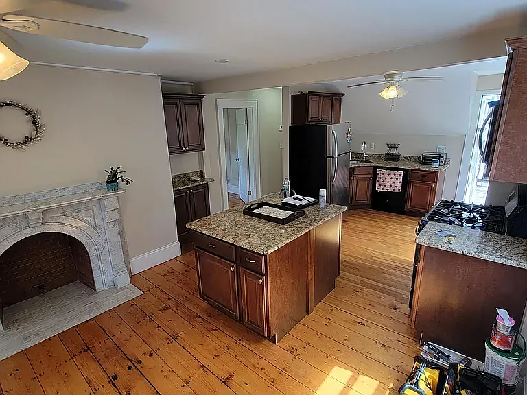 12 Concord St #B — Photo 4