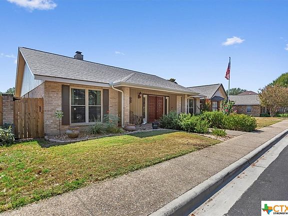 4th image of 1544 Circle Oak Dr