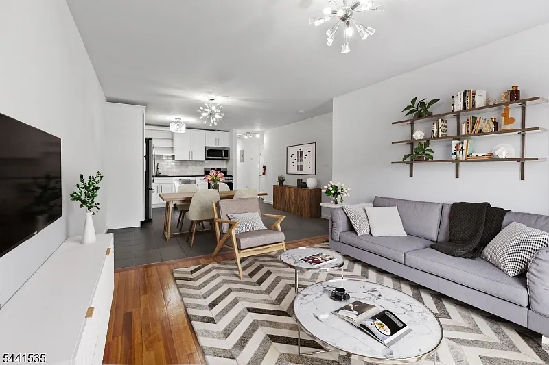 83 S 1st St #2