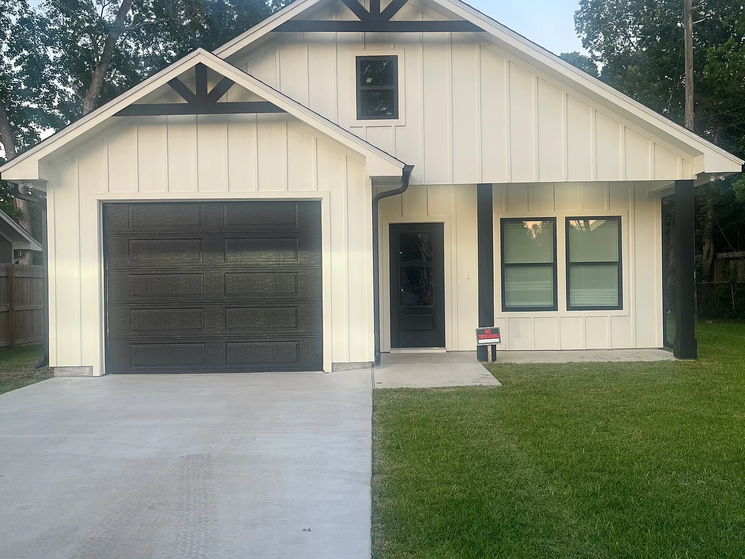 3 bed, 1292 sqft, $2,000 — Photo 1