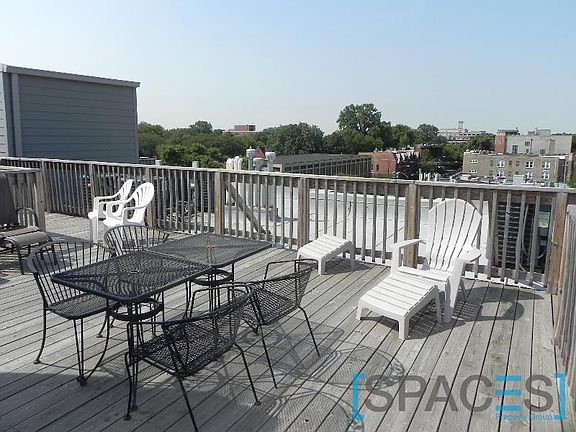 5th image of 744 W Fullerton Ave APT 401