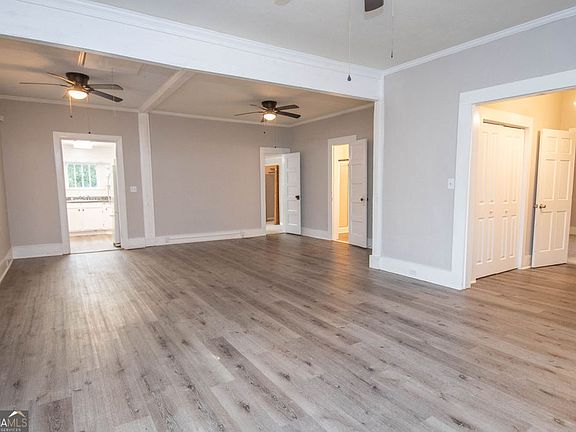 5th image of 102 Johnson St