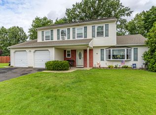 4 Anthony Ct, Hazlet, NJ 07730