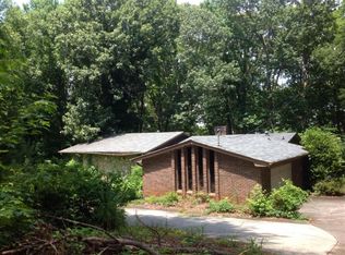 352 Rockbridge Rd, Lilburn, GA 30047