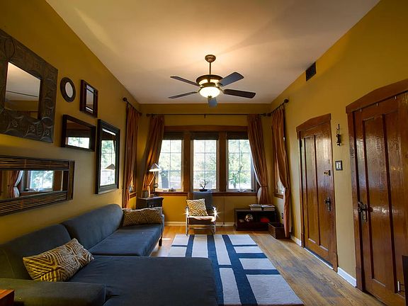 2nd image of 2232 W Dickens Ave #1