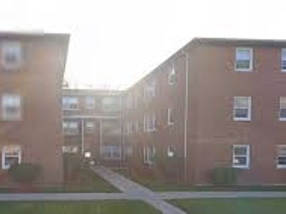 2nd image of 7900-06 S Wabash Ave #7904-3A