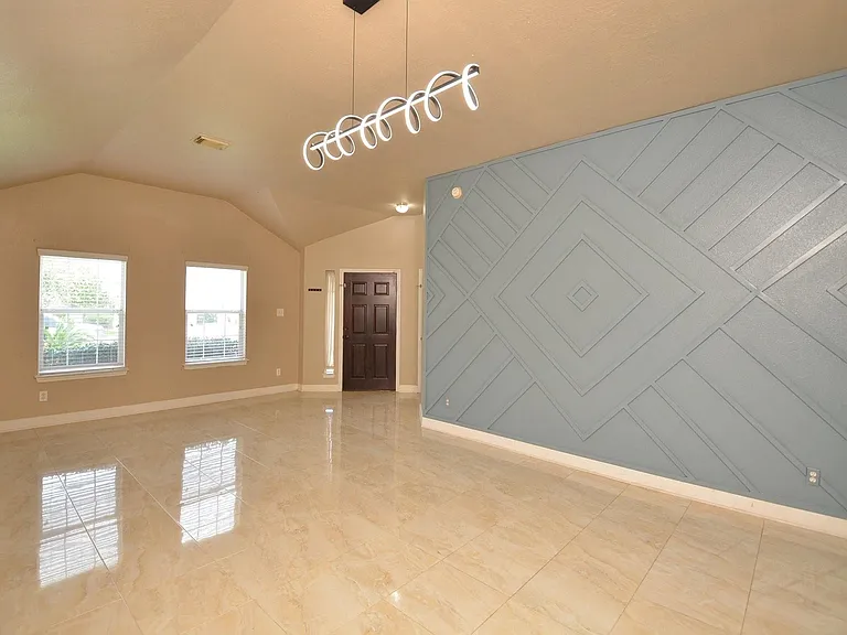 4510 Regal Dr — Photo 5