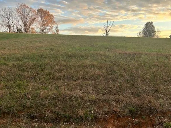 41 Lake Forest Dr, Smiths Grove, KY 42171