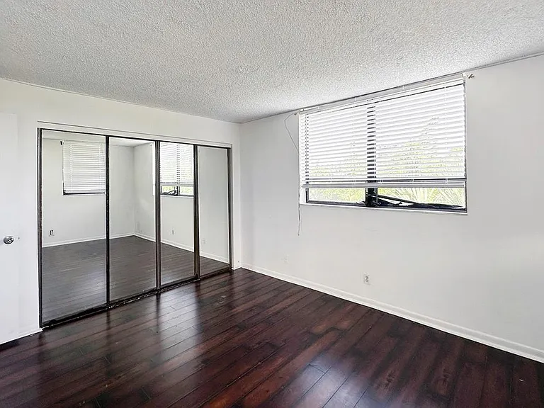 1900 N Congress Ave #407 — Photo 9