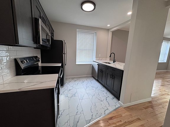 4th image of 401 Front St #2-B17
