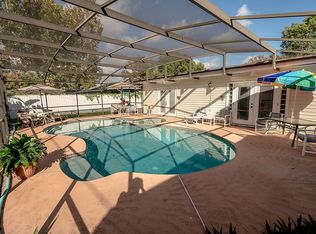 6480 Mackenzie St, Orlando, FL 32807