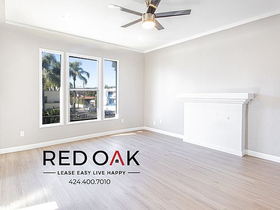 5th image of 364 N Hayworth Ave #107