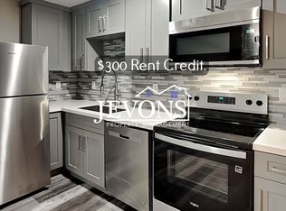 3035 64th Ave SW APT 1, Seattle, WA 98116