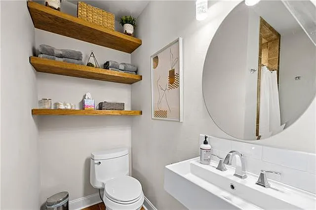 6355 Fleur De Lis Dr — Photo 14