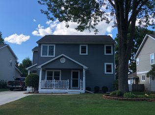 994 Lakeside Dr, Brighton, MI