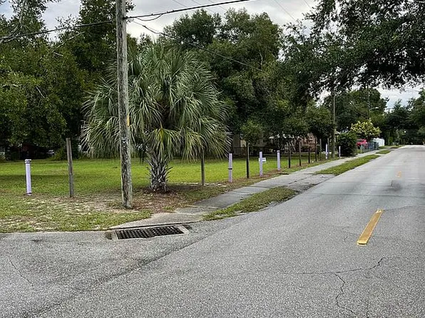 8203 N 17th St, Tampa, FL 33604