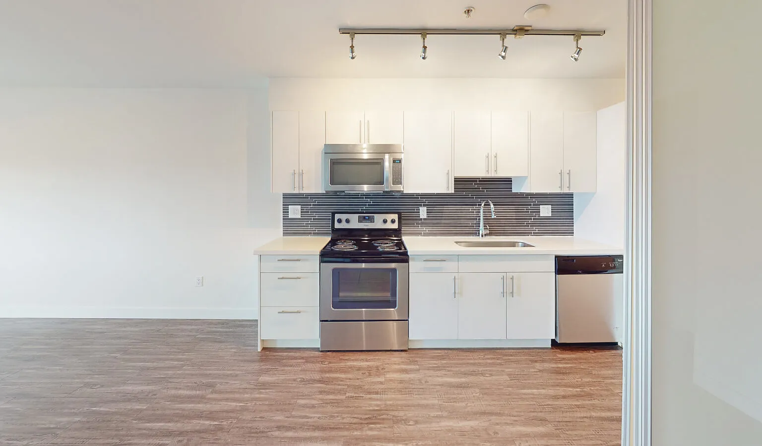 Sunrise Heights Apartments — Photo 3