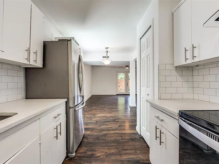 1300 Pioneer Ln — Photo 12