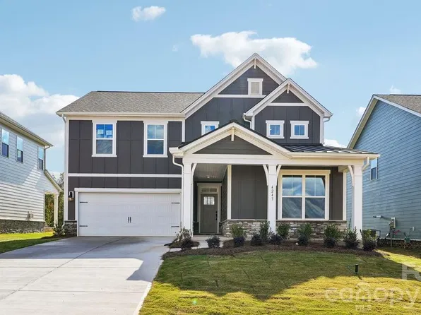 4243 Round Table Dr, Gastonia, NC 28056