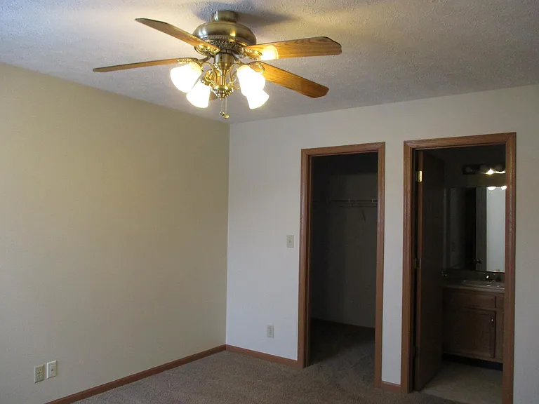 4022 Homerton St — Photo 6