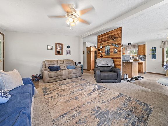 5th image of 2924 Dutch Run Rd