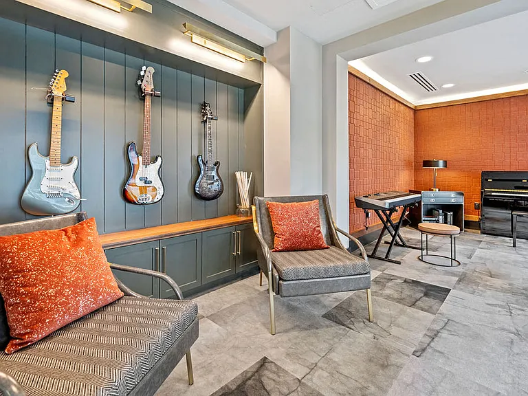 The Harrison — Photo 18