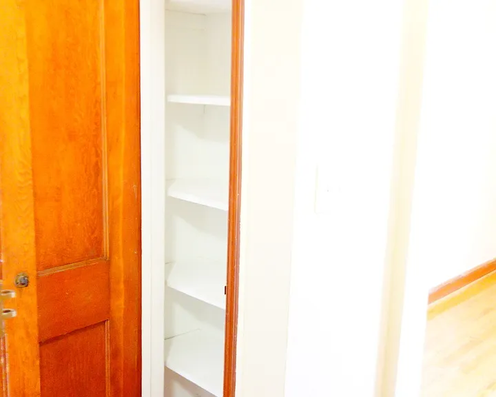 806 Houston Ave — Photo 18