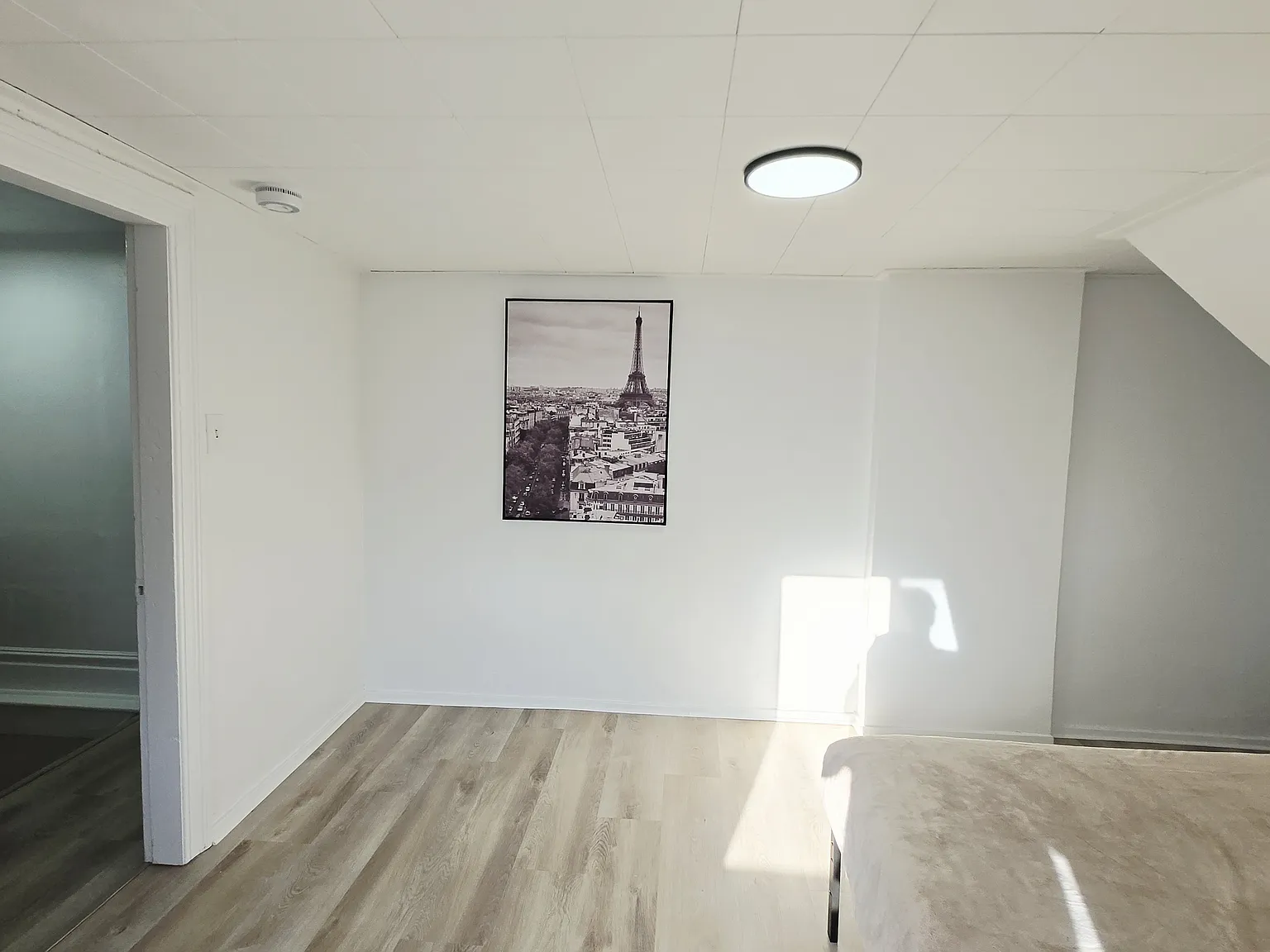 2 bed, 850 sqft, $1,499 — Photo 2