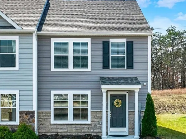 128 Loblolly Dr, Bunker Hill, WV