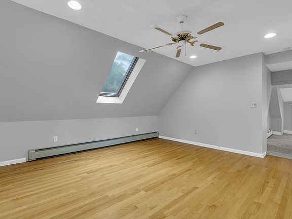 4th image of 102 Orange St