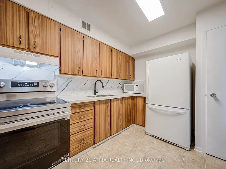 1360 York Mills Rd #303 — Photo 23