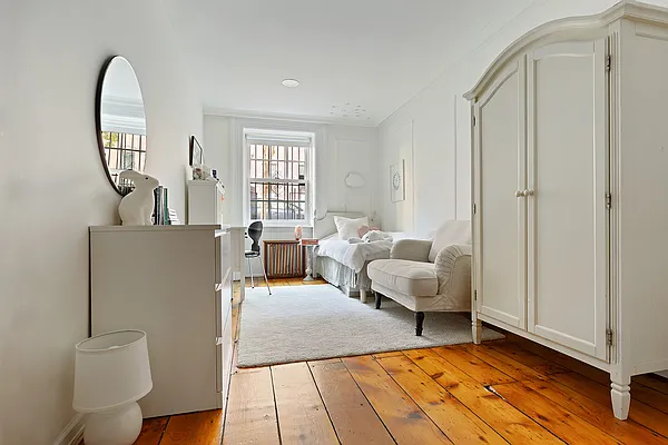 Rented by Corcoran | media 4