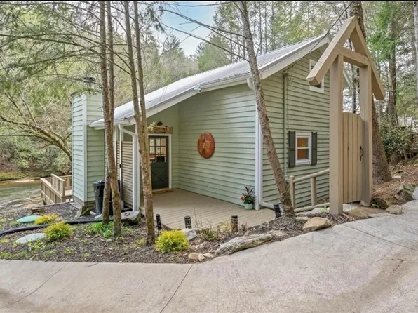 196 Whitewater Path E, Ellijay, GA 30536