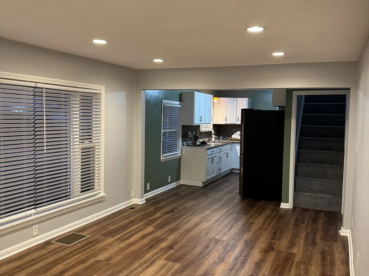 2915 Wingate Ave — Photo 3