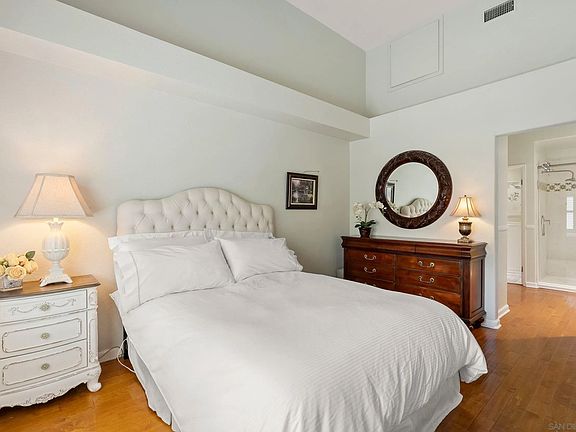 4th image of 7274 Shoreline Dr Unit 116