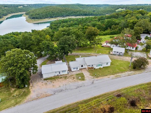 887 Howard Creek Rd, Midway, AR 72651