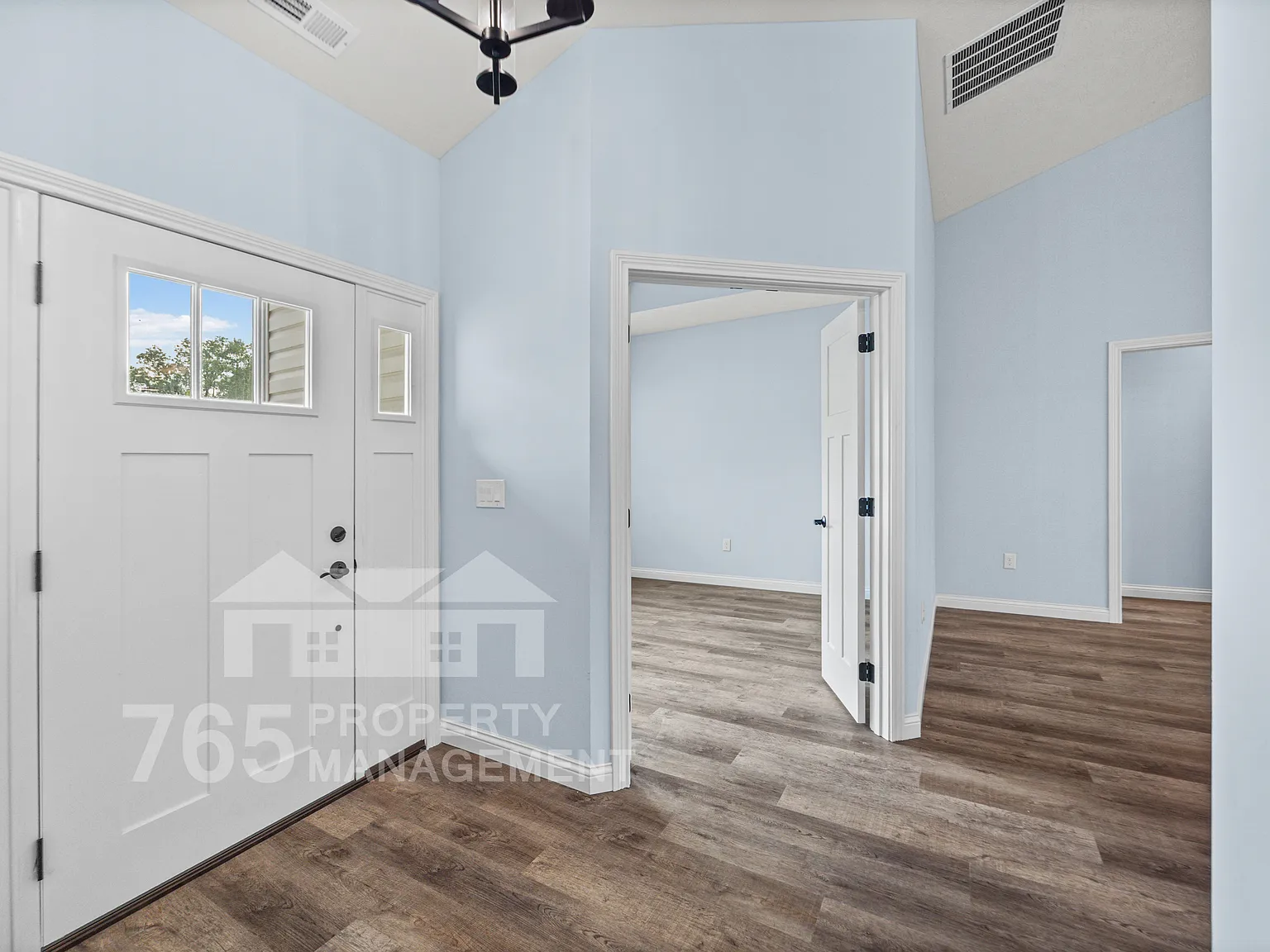 3 bed, 1843 sqft, $2,500 — Photo 4