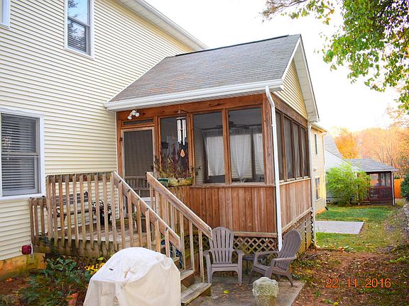 4th image of 8640 Charles Towne Ct
