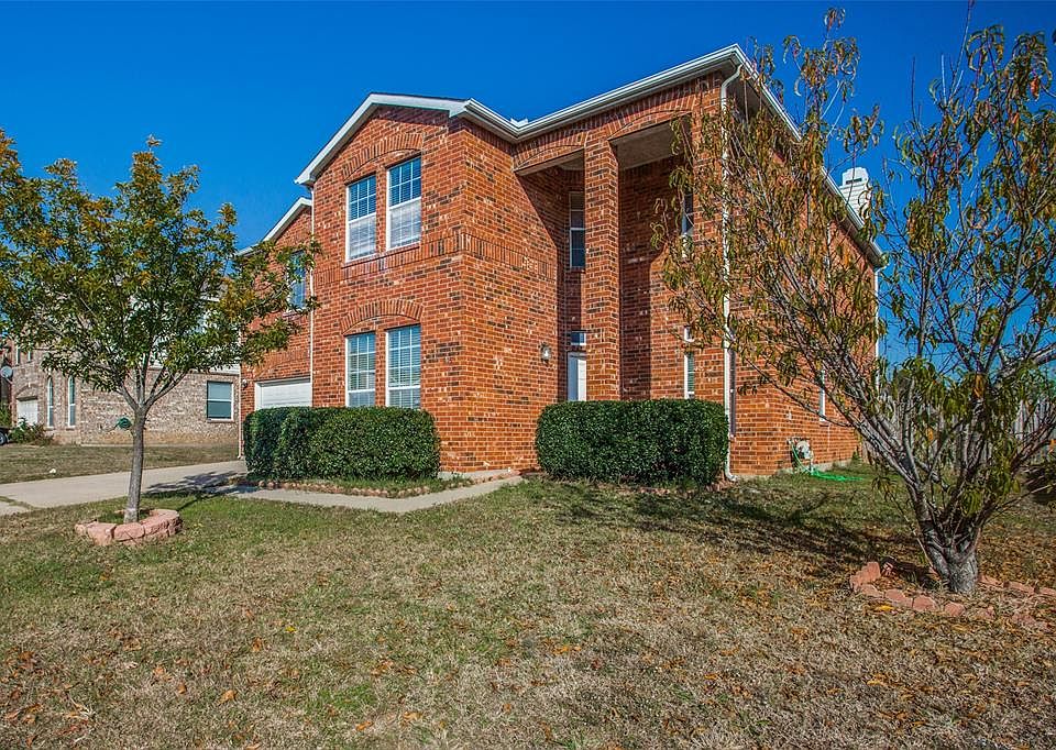 1st image of 905 Medina Dr