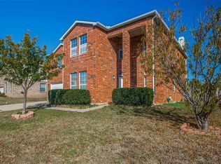 905 Medina Dr, Arlington, TX 76017