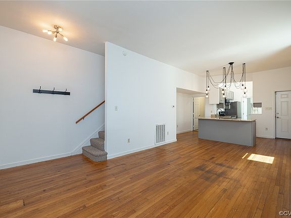 4th image of 5 S Vine St
