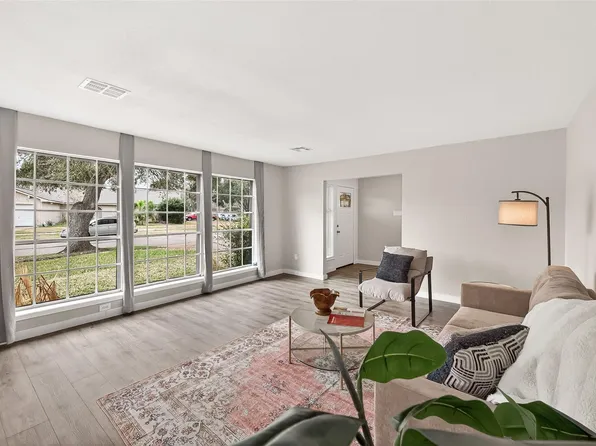 9110 Vickijohn Dr, Houston, TX 77031