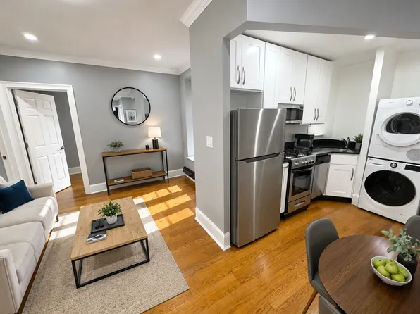 181 Havemeyer Street image 1 of 8