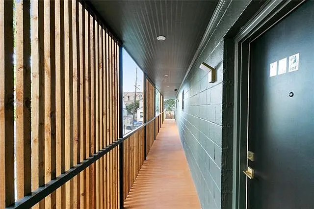 2115 Danneel St #201 — Photo 5